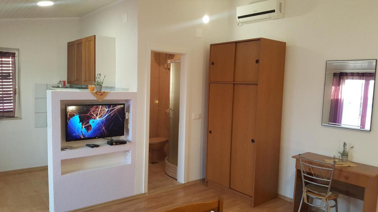 Apartments Zuzul - Trogir Exteriör bild